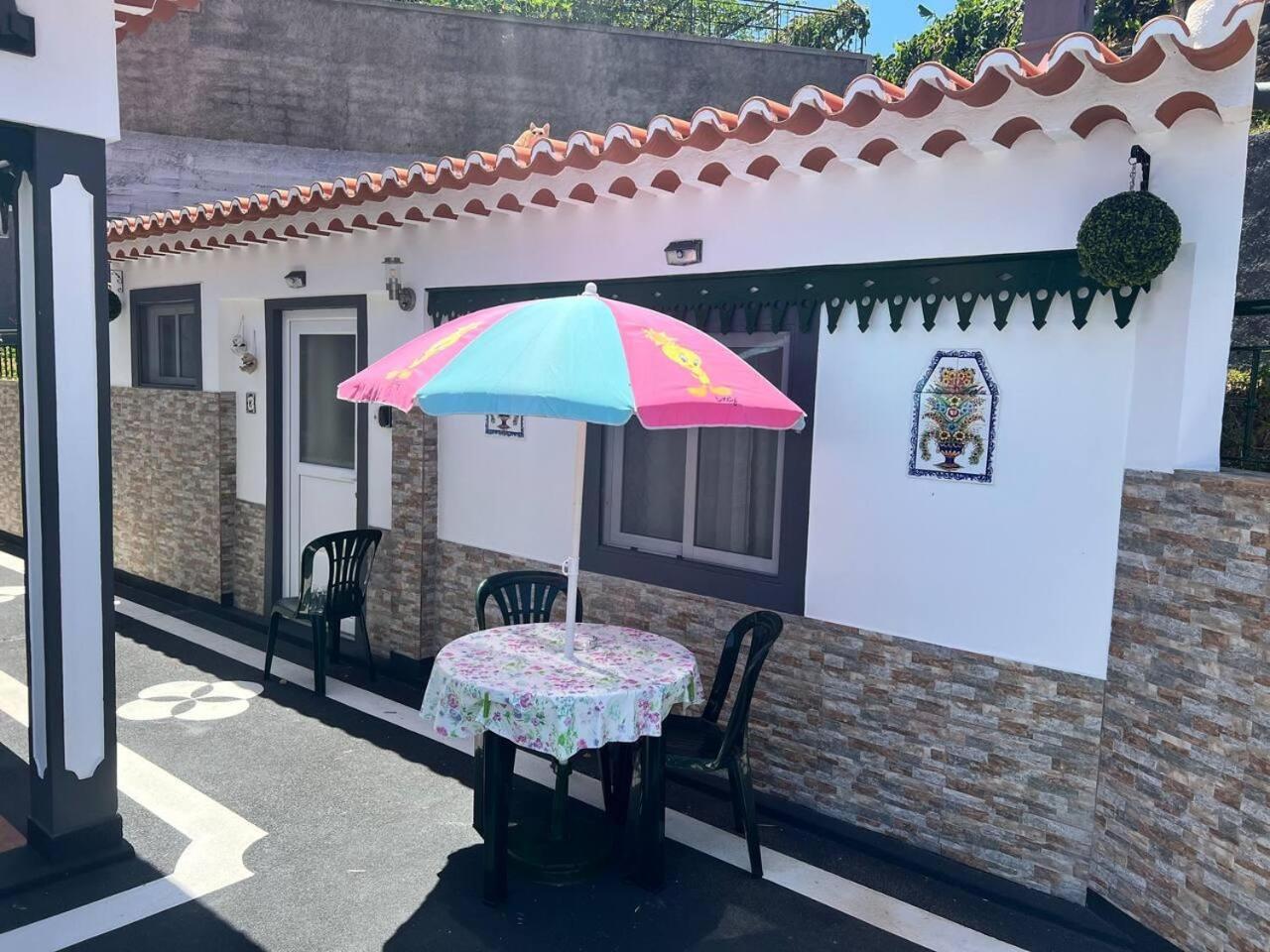 Modern Minimalist Studio With Essential Comfort Funchal Dış mekan fotoğraf